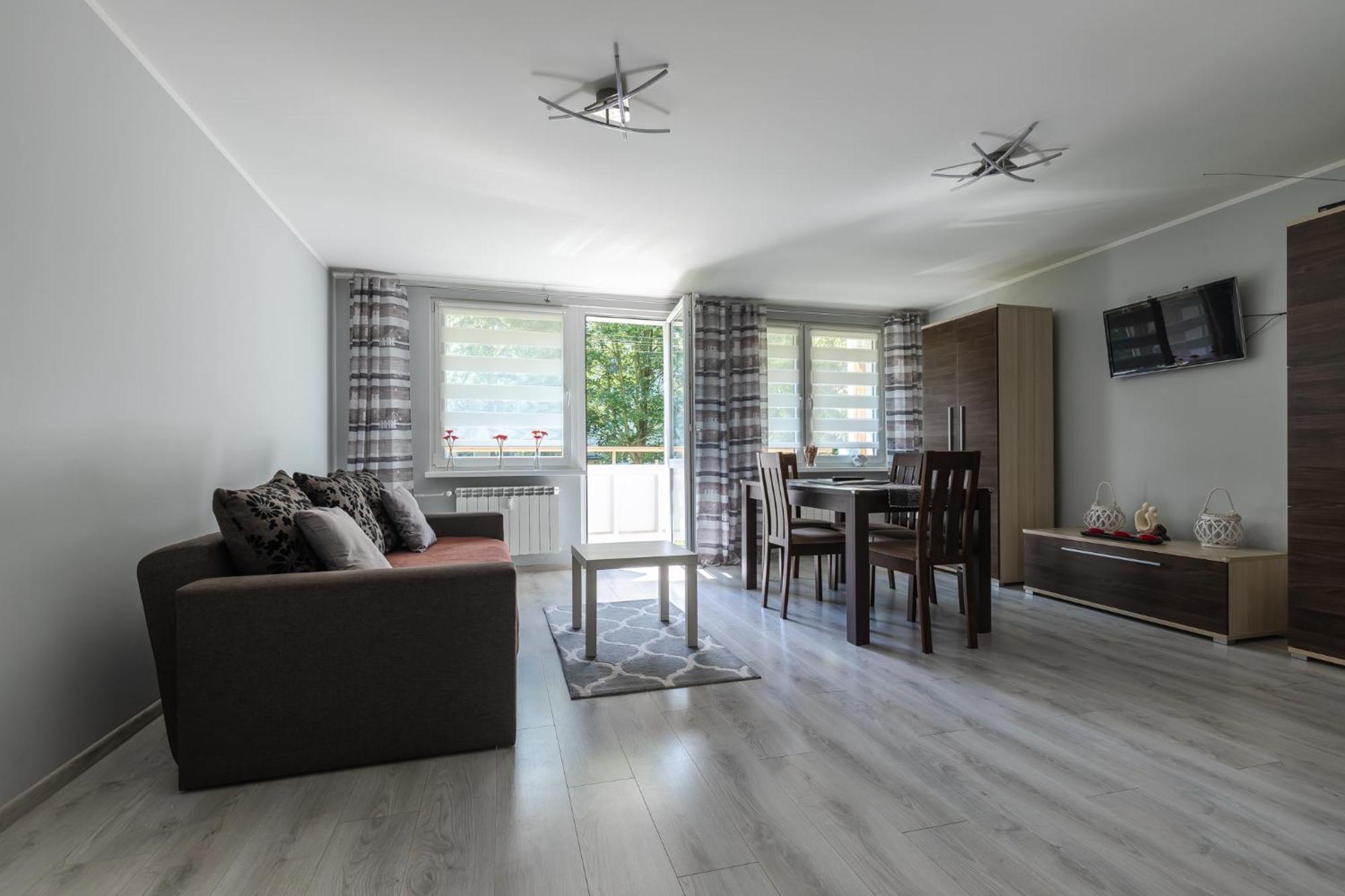 Apartament Przy Termach Cieplickich Julcia Jelenia Gora Luaran gambar